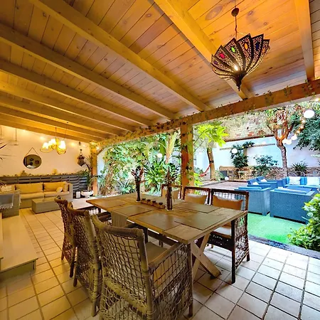 Villa Portrait Boutique *